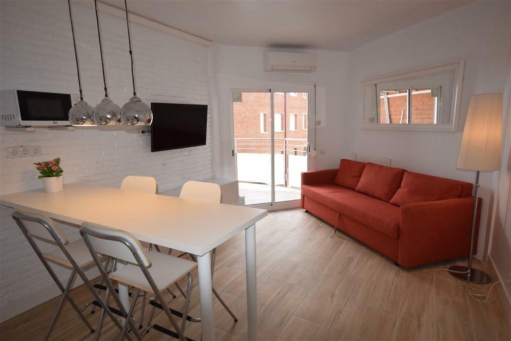 Apartamento Playa Mar Castelldefels Exterior photo